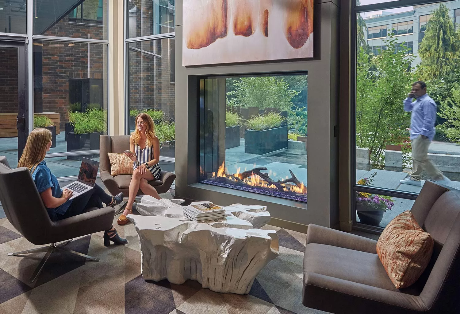 DaVinci Collection - See-Thru Linear Gas Fireplace
